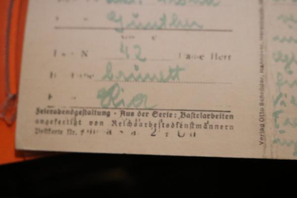 Künstler Ansichtskarte / Postkarte Uniformierter vom Reichsarbeitsdienst mit Trompete - Wecken